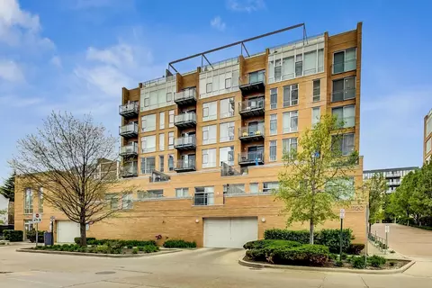 1720 Oak Ave #702, Evanston, IL 60201