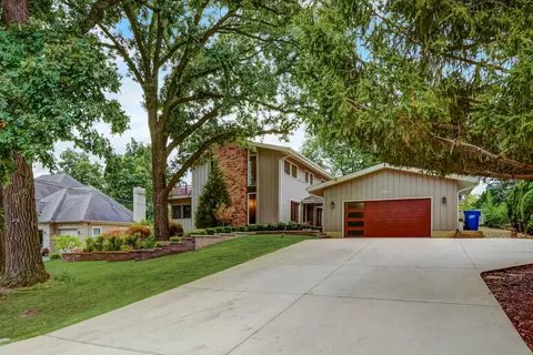 6 N028 Linden Ave, Medinah, IL 60157