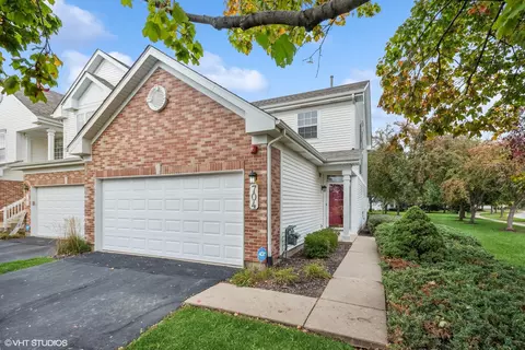 704 Stuarts Dr #704, Saint Charles, IL 60174