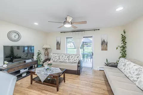 9460 Dee Rd #1D, Des Plaines, IL 60016 photo 4