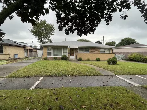 8544 Frontage Rd, Morton Grove, IL 60053