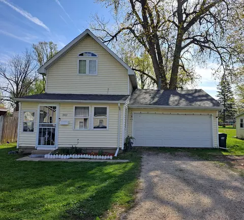 1002 Griswold Ave, Sterling, IL 61081