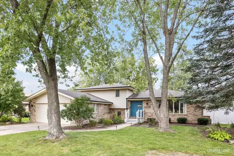 10830 3rd St, Mokena, IL 60448