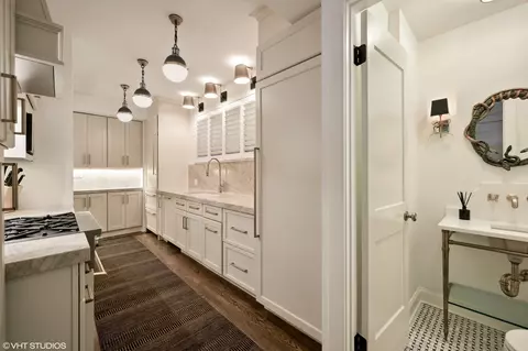 210 E Pearson St #7C, Chicago, IL 60611 photo 30