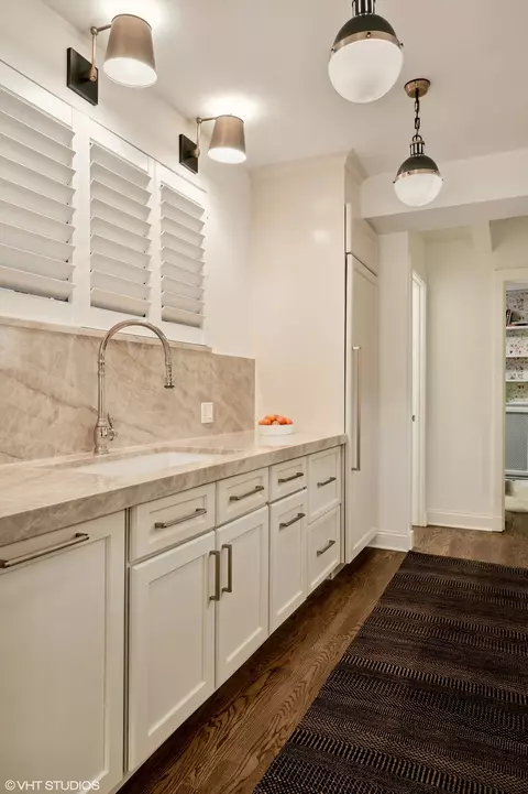 210 E Pearson St #7C, Chicago, IL 60611 photo 25