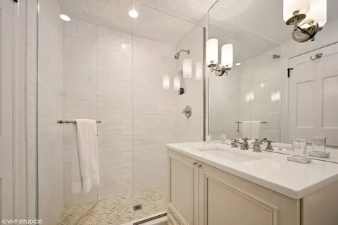 210 E Pearson St #7C, Chicago, IL 60611 photo 41