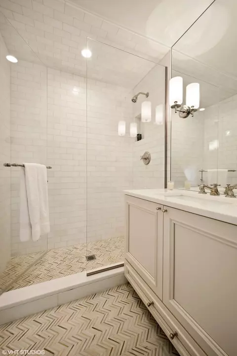 210 E Pearson St #7C, Chicago, IL 60611 photo 40