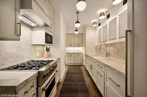 210 E Pearson St #7C, Chicago, IL 60611 photo 27