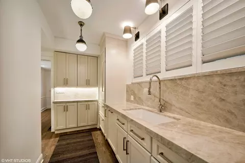 210 E Pearson St #7C, Chicago, IL 60611 photo 29