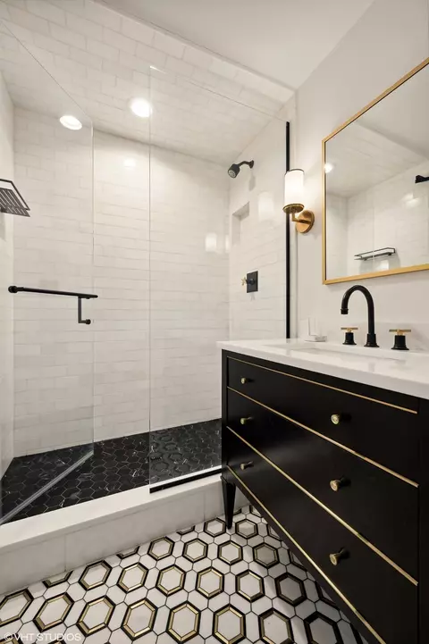 210 E Pearson St #7C, Chicago, IL 60611 photo 34
