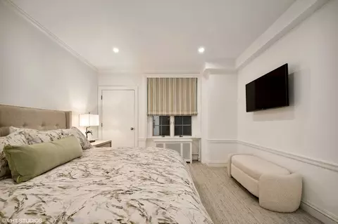210 E Pearson St #7C, Chicago, IL 60611 photo 37
