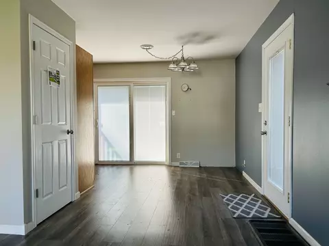 706 Watson Dr, Genoa, IL 60135 photo 4