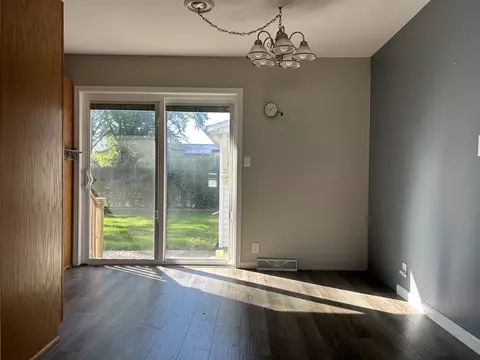 706 Watson Dr, Genoa, IL 60135 photo 5