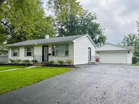 706 Watson Dr, Genoa, IL 60135 photo 3