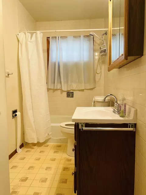 706 Watson Dr, Genoa, IL 60135 photo 17