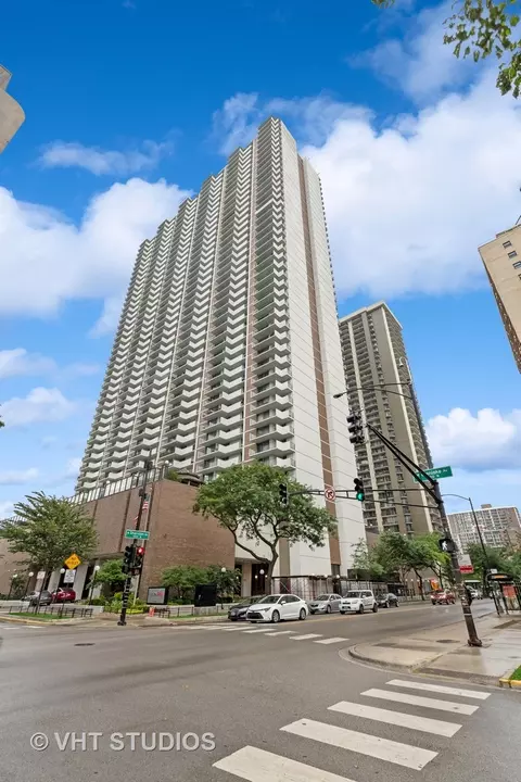 6033 N Sheridan Rd #10J, Chicago, IL 60660