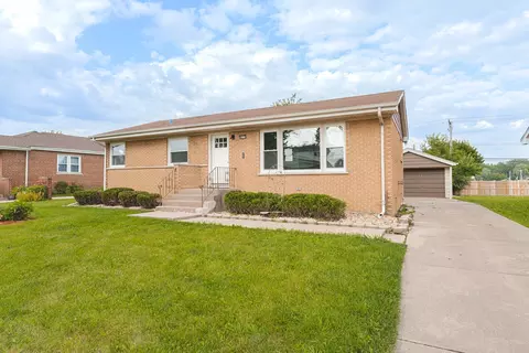 827 N Maple Dr, Chicago Heights, IL 60411