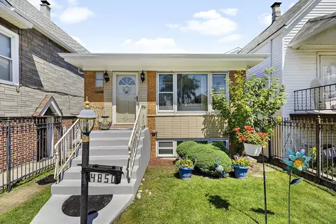 4850 W Melrose St, Chicago, IL 60641