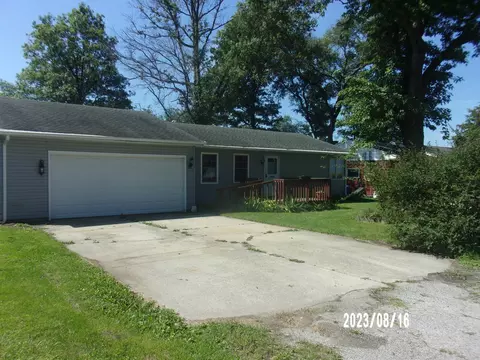 650 W Blue St, Sheldon, IL 60966