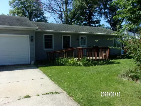 650 W Blue St, Sheldon, IL 60966 photo 4