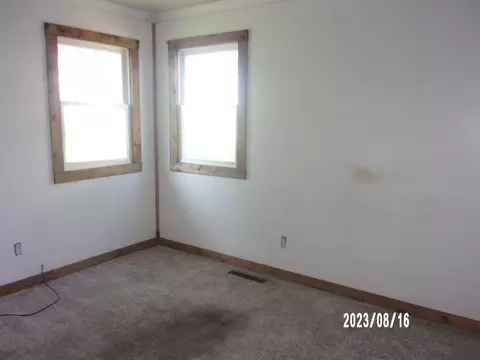 650 W Blue St, Sheldon, IL 60966 photo 9