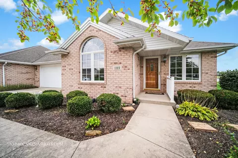 1169 Heritage Dr, Morris, IL 60450
