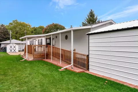 114 Dewey St, Urbana, IL 61802