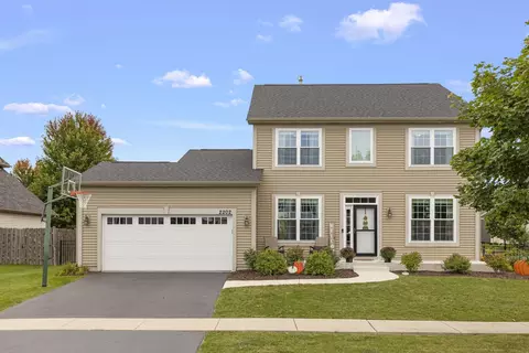 2202 Surrey St, Sycamore, IL 60178