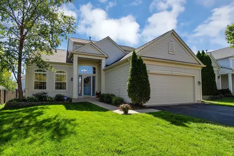 2917 Coastal Dr, Aurora, IL 60503