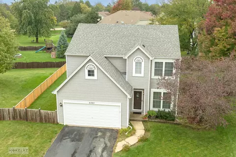 5323 Whispering Oaks Dr, Plainfield, IL 60586