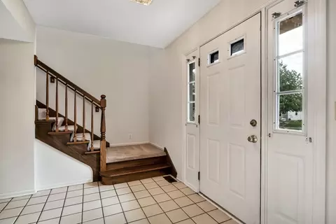 936 Honeysuckle Dr, Wheeling, IL 60090 photo 4