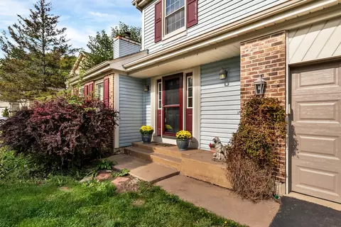 936 Honeysuckle Dr, Wheeling, IL 60090 photo 3