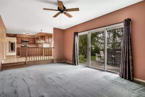 936 Honeysuckle Dr, Wheeling, IL 60090 photo 13