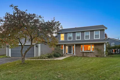 2030 Oaktree Trl, Lake Villa, IL 60046