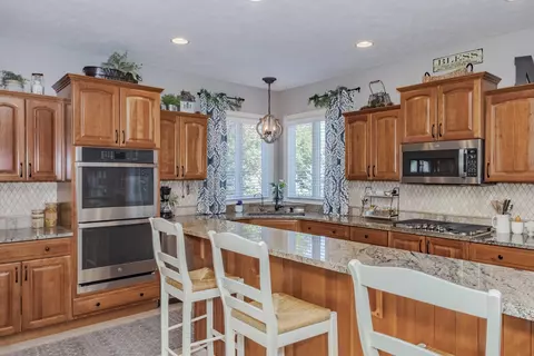 5 Derby Way, Bloomington, IL 61704 photo 16