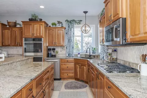 5 Derby Way, Bloomington, IL 61704 photo 17