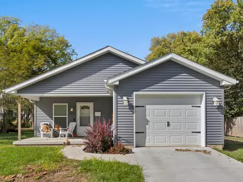 203 S Dodson Dr, Urbana, IL 61802