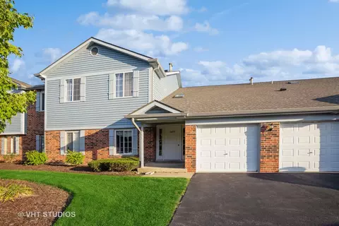 1455 Fairlane Dr #6, Schaumburg, IL 60193
