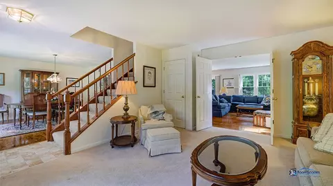 245 Pilgrims Path, Gurnee, IL 60031 photo 4