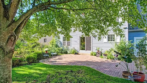 245 Pilgrims Path, Gurnee, IL 60031 photo 38