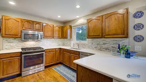 245 Pilgrims Path, Gurnee, IL 60031 photo 10