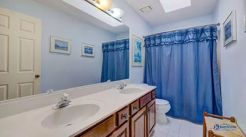 245 Pilgrims Path, Gurnee, IL 60031 photo 22