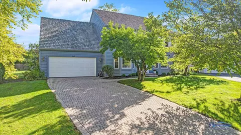 245 Pilgrims Path, Gurnee, IL 60031 photo 33