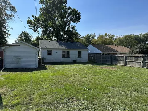 1104 Hovey Ave, Normal, IL 61761 photo 17