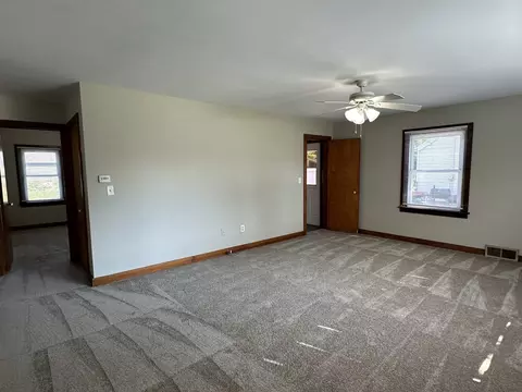 1104 Hovey Ave, Normal, IL 61761 photo 4