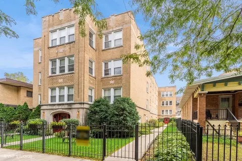 5827 N Paulina St #2E, Chicago, IL 60660
