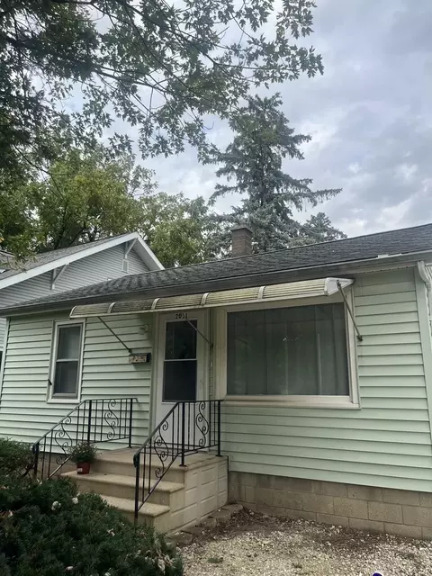2011 E Washington St, Joliet, IL 60433