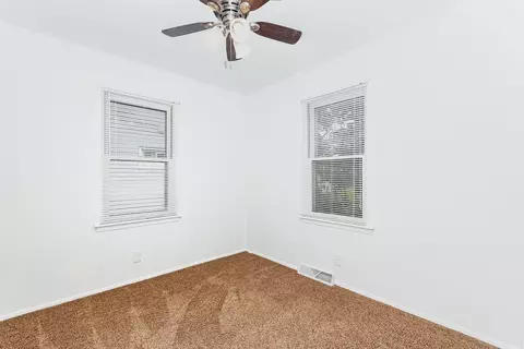 2011 E Washington St, Joliet, IL 60433 photo 5