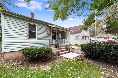 2011 E Washington St, Joliet, IL 60433 photo 13