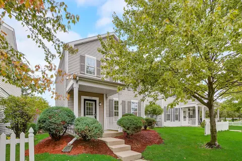 1039 Four Seasons Blvd, Aurora, IL 60504